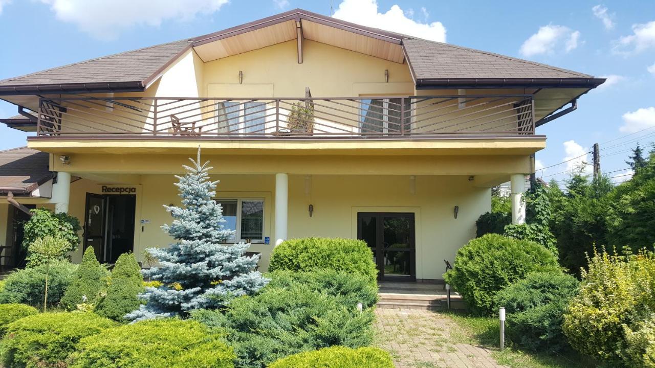 Bedrooms 3 Maja 15A Лодз Екстериор снимка