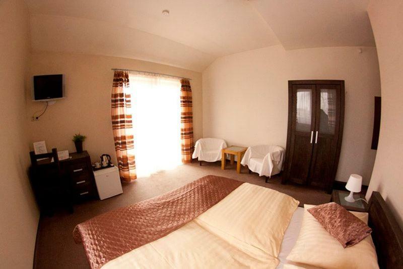 Bedrooms 3 Maja 15A Лодз Екстериор снимка
